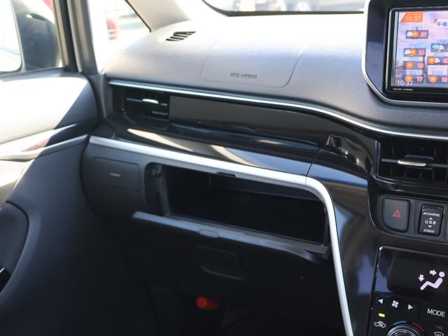 ムーヴ カスタム　ＲＳ　ハイパーリミテッドＳＡＩＩＩ　ターボ　フル装備　スマートキー　純正ナビ　フルセグＴＶ　ＢＴ対応　ＥＴＣ車載器　シートヒーター　ドライブレコーダー　ＬＥＤヘッドライト　衝突軽減装置　横滑り防止装置　純正アルミ　電動格納ミラー（19枚目）