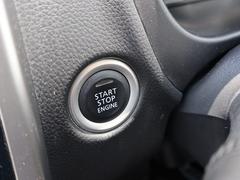 エンジンはキーフリーシステムなので、ワンタッチでつきます。 5