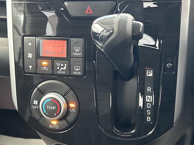 タント カスタムＸ　トップエディションＳＡＩＩ　ドライブレコーダー　ＥＴＣ　バックカメラ　両側スライド・片側電動　ナビ　ＴＶ　衝突被害軽減システム　オートライト　ＬＥＤヘッドランプ　スマートキー　アイドリングストップ　電動格納ミラー　ベンチシート（9枚目）