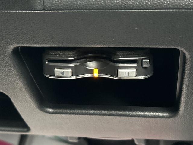 タント カスタムＸ　トップエディションＳＡＩＩ　ドライブレコーダー　ＥＴＣ　バックカメラ　両側スライド・片側電動　ナビ　ＴＶ　衝突被害軽減システム　オートライト　ＬＥＤヘッドランプ　スマートキー　アイドリングストップ　電動格納ミラー　ベンチシート（10枚目）