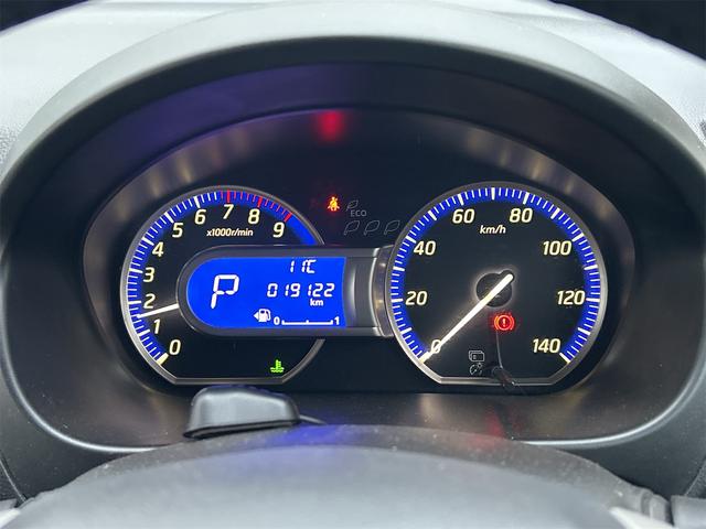 デイズ ハイウェイスター　Ｊ　ＥＴＣ　ナビ　ＴＶ　ＨＩＤ　キーレスエントリー　電動格納ミラー　ベンチシート　ＣＶＴ　ＡＢＳ　ＣＤ　ＵＳＢ　ミュージックプレイヤー接続可　アルミホイール　衝突安全ボディ　エアコン　パワーステアリング（4枚目）