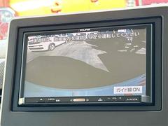 バックカメラ装備。駐車が苦手な方には欠かせません。 5