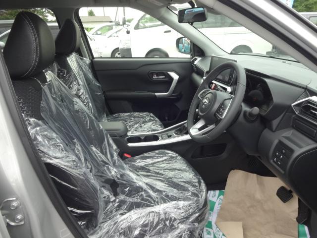 ロッキー プレミアムＧ　ＨＥＶ　レーダーブレーキ　キーフリー　エンジンプッシュスタート　ナビゲーション　バックカメラ　オートエアコン　シートヒーター　電動パーキング　プライバシーガラス（17枚目）