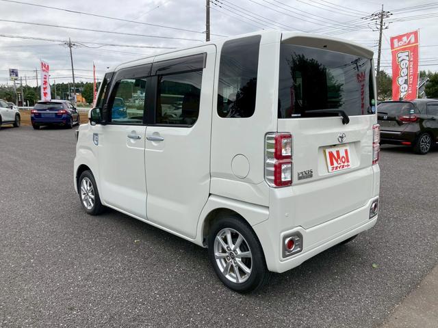 TOYOTA PIXIS MEGA