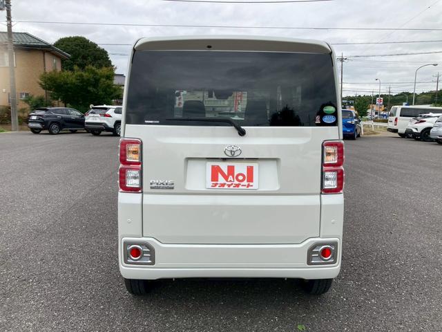 TOYOTA PIXIS MEGA