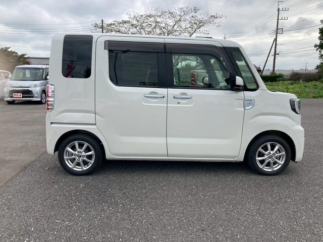 TOYOTA PIXIS MEGA