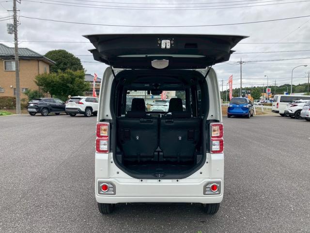TOYOTA PIXIS MEGA