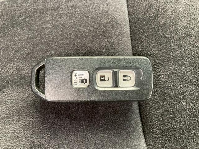 N-BOXカスタム G・Lホンダセンシング 左側自動スライドドア レーダーブレーキ ナビゲーション バックカメラ ETC車載器 オートエアコン 電動格納ミラー プライバシーガラス アルミホイール(6枚目)