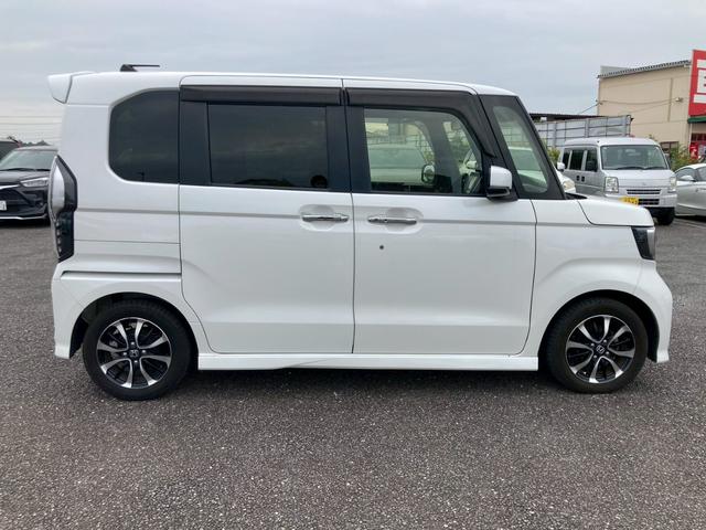 N-BOXカスタム G・Lホンダセンシング 左側自動スライドドア レーダーブレーキ ナビゲーション バックカメラ ETC車載器 オートエアコン 電動格納ミラー プライバシーガラス アルミホイール(16枚目)