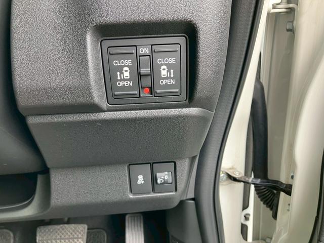 N-BOXカスタム ベースグレード 両側自動スライドドア キーフリー エンジンプッシュスター ナビゲーション 全方位モニター シートヒーター ETC車載器 ドライブレコーダー オートエアコン(13枚目)