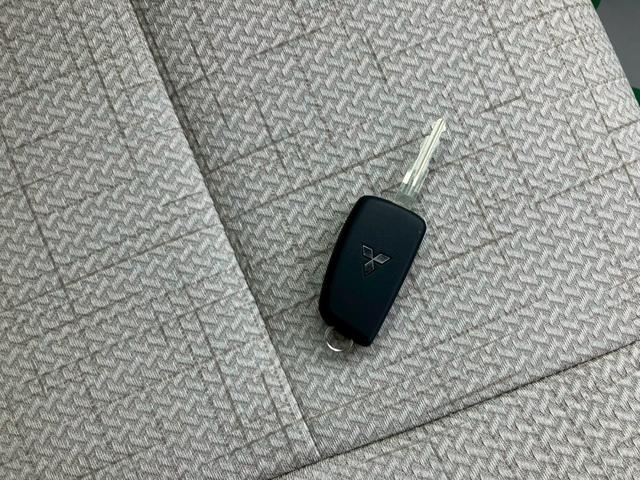 eKワゴン M 9インチ純正ナビ アイドリングストップ バックカメラ キーレス シートリフター 電動格納ミラー プライバシーガラス ステアリングリモコン(30枚目)