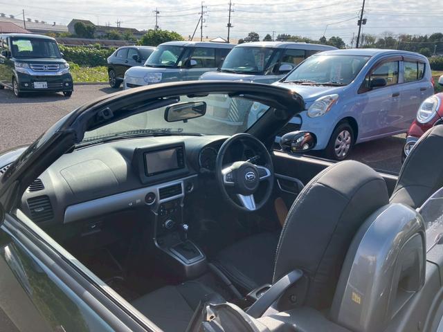 コペン セロ キーフリー エンジンプッシュスタート ナビゲーション バックカメラ 両側シートヒーター アイドリングストップ ステアリングリモコン ETC車載器 純正アルミホイール フォグランプ(5枚目)