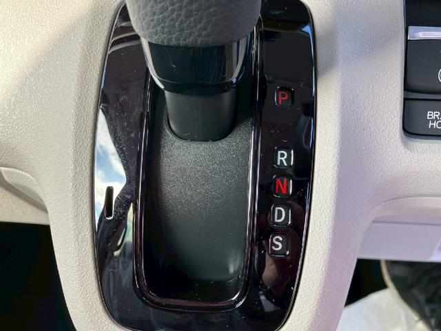 N-BOX 左側パワースライドドア ナビゲーション レーダーブレーキ アイドリングストップ キーフリー オートエアコン 電動格納ミラー ステアリングリモコン パワーステアリング パワーウインドウ(20枚目)