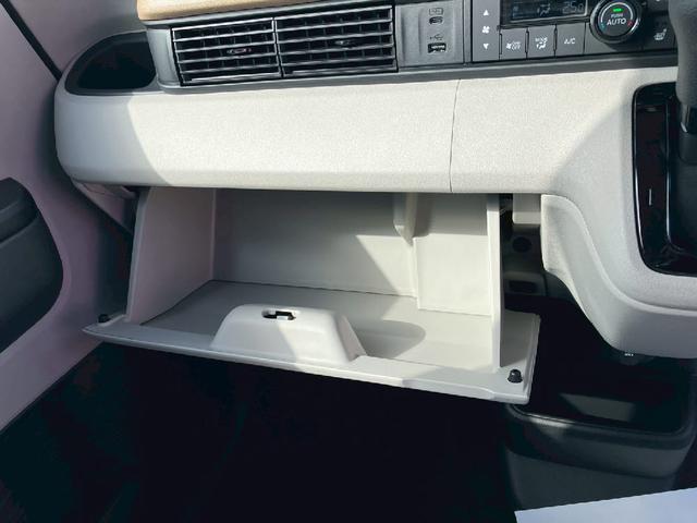 N-BOX 左側パワースライドドア ナビゲーション レーダーブレーキ アイドリングストップ キーフリー オートエアコン 電動格納ミラー ステアリングリモコン パワーステアリング パワーウインドウ(24枚目)