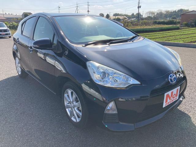 アクア Ｓ　キーフリー　エンジンプッシュスター　ナビゲーション　バックカメラ　アイドリングストップ　ＥＴＣ車載器　ステアリングリモコン　フォグランプ　純正アルミホイール（13枚目）