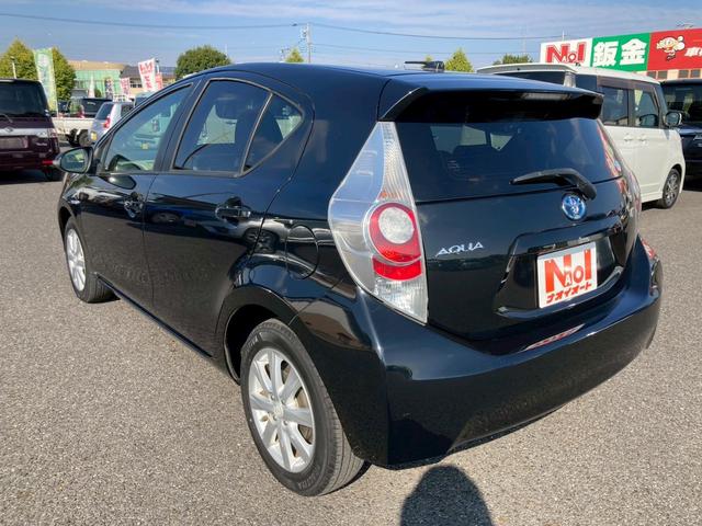 アクア Ｓ　キーフリー　エンジンプッシュスター　ナビゲーション　バックカメラ　アイドリングストップ　ＥＴＣ車載器　ステアリングリモコン　フォグランプ　純正アルミホイール（20枚目）