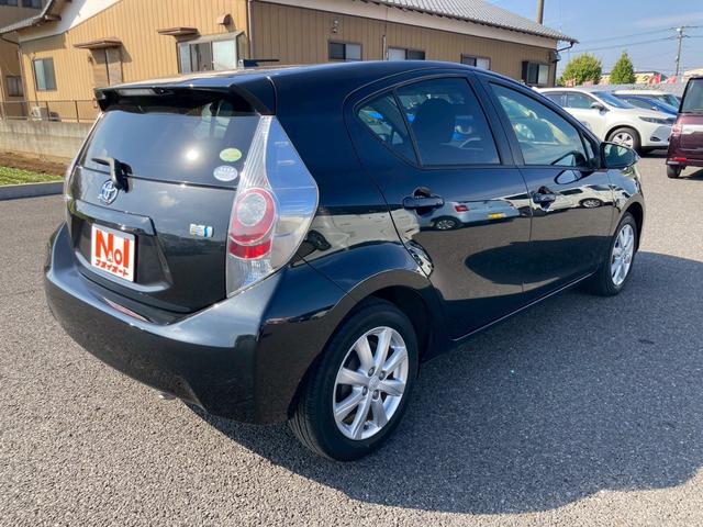 アクア Ｓ　キーフリー　エンジンプッシュスター　ナビゲーション　バックカメラ　アイドリングストップ　ＥＴＣ車載器　ステアリングリモコン　フォグランプ　純正アルミホイール（30枚目）