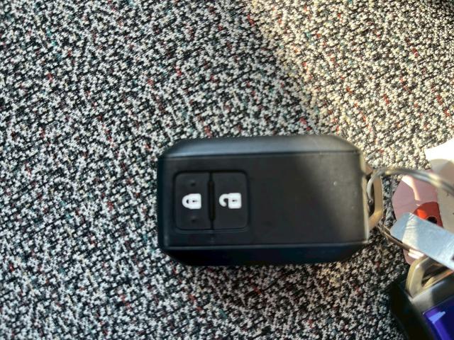 スペーシア ハイブリッドＧ　キーフリー　エンジンプッシュスタート　レーダーブレーキ　アイドリングストップストップ　パワーステアリング　パワーウィンドウ　プライバシーガラス（27枚目）