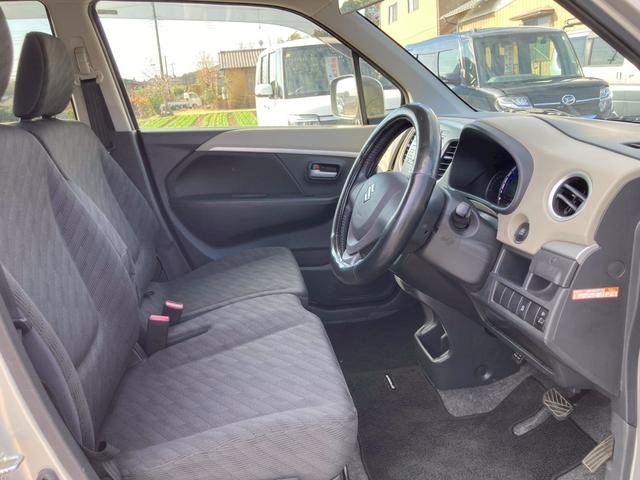 ワゴンＲ ＦＸリミテッド　ＣＤプレイヤー　キーフリー　エンジンプッシュスタート　オートエアコン　電動格納ミラー　パワーステアリング　パワーウインドウ　プライバシーガラス　サイドバイザー　フロアマット（20枚目）