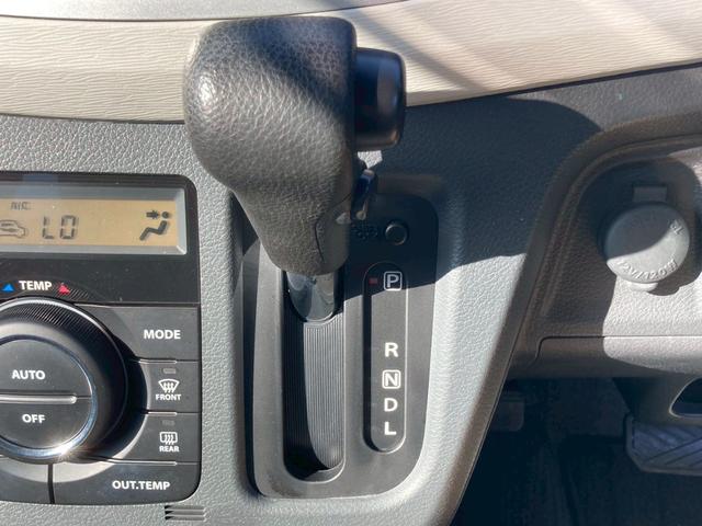 フレア HS CDプレイヤー レーダーブレーキ エンジンプッシュスタート オートエアコン 電動格納ミラー ステアリングリモコン パワーステアリング パワーウインドウ プライバシーガラス サイドバイザー(15枚目)