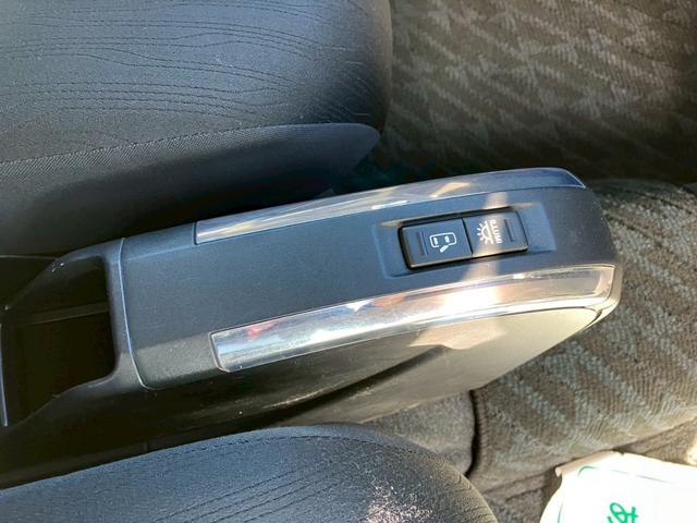 ルクラカスタム Rリミテッド ナビゲーション キーフリー オートエアコン 電動格納ミラー アルミホイール プライバシーガラス アイドリングストップ サイドバイザー フロアマット(11枚目)