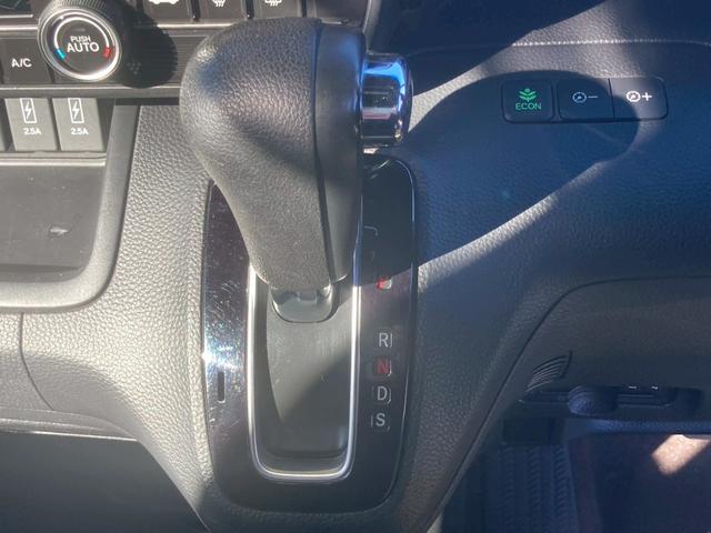 N-BOXカスタム G・Lターボホンダセンシング 両側自動スライドドア キーフリー エンジンプッシュスタート ナビゲーション バックカメラ レーダーブレーキ ETC車載器 ステアリングリモコン(31枚目)