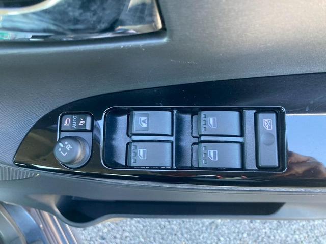 タント カスタムＸ　ＳＡＩＩ　左側パワースライドドア　ナビゲーション　ＥＴＣ車載器　レーダーブレーキ　アイドリングストップ　キーフリー　エンジンプッシュスタート　バックカメラ　オートエアコン　電動格納ミラー　パワーステアリング（24枚目）