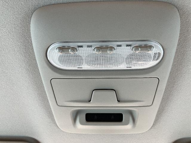 デリカミニ Ｇ　左側自動スライドドア　キーフリー　エンジンプッシュスタート　アイドリングストップ　オートエアコン　シートヒーター　電動格納ミラー　プライバシーガラス（9枚目）