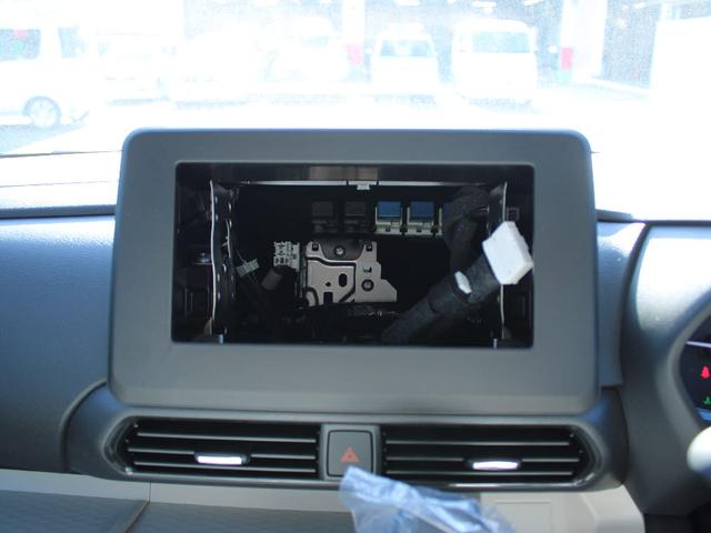 デリカミニ Ｇ　左側自動スライドドア　キーフリー　エンジンプッシュスタート　アイドリングストップ　オートエアコン　シートヒーター　電動格納ミラー　プライバシーガラス（10枚目）