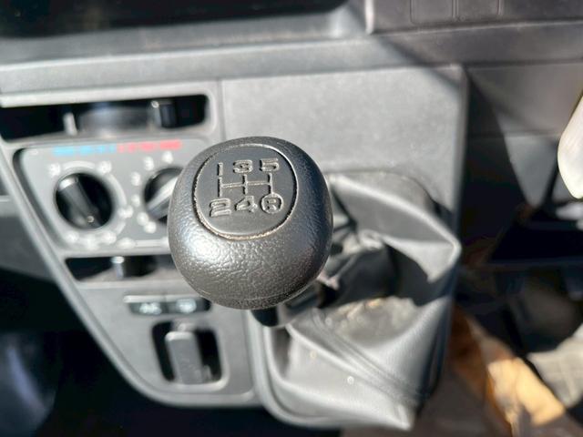 ハイゼットカーゴ スペシャルSAIII マニュアル車 ラジオ アイドリングストップ アイドリングストップ レーダーブレーキ パワーステアリング(13枚目)