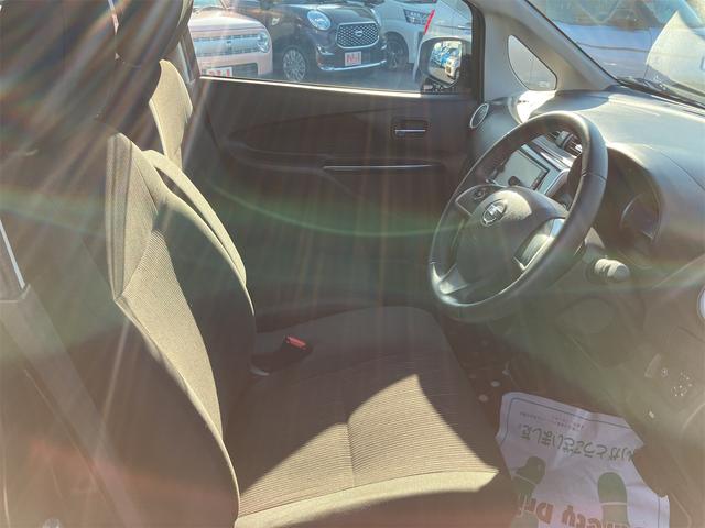 デイズ ハイウェイスター　Ｘ　純正ナビ　フルセグＴＶ　全方位モニター　Ｂｌｕｅｔｏｏｔｈ　ステアリングスイッチ　エアコン　パワーステアリング　パワーウィンドウ　電動格納ミラー　キーフリーシステム　リヤスポイラー　純正アルミ　ＡＢＳ（8枚目）