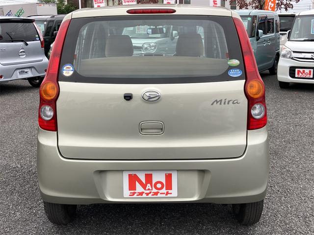 ミラ Ｘスペシャル　Ｗエアバック　純正ナビ　フルセグＴＶ　バックカメラ　純正フロアマット　サイドバイザー　エアコン　パワーステアリング　パワーウィンドウ（5枚目）