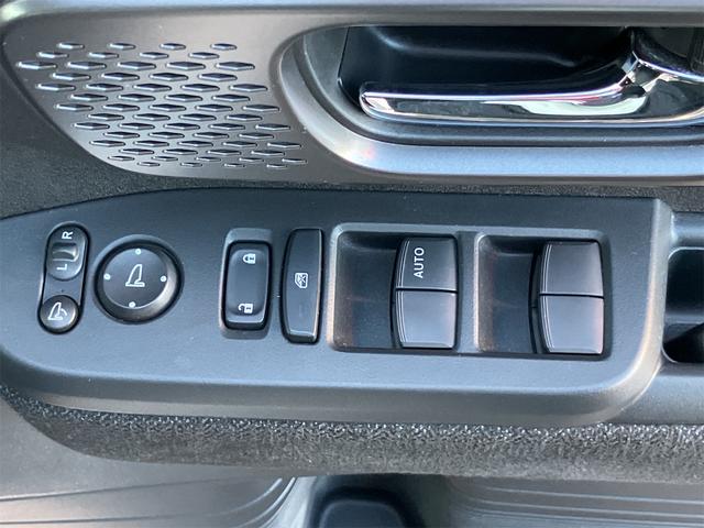 N-BOXカスタム ベースグレード ETC車載器1.0 電動格納ミラー シートヒーター 左側パワースライドドア バックカメラ Bluetooth 純正アルミ パワーウィンドウ パワーステアリング オートライト 純正アルミ ABS(23枚目)