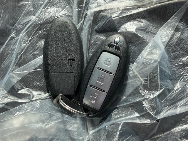 デリカミニ G 電動格納ミラー キーフリーシステム シートヒーター 左側パワースライドドア シートリフター チルトステアリング レーダークルーズ オートハイビーム アイドリングSTOP プライバシーガラス ABS(28枚目)