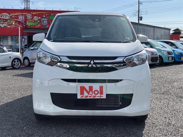 eKワゴン M Wエアバック ABS レーダーブレーキ フルセグTV アイドリングSTOP エアコン 純正ナビ パワーステアリング キーレスエントリー プライバシーガラス バックカメラ シートヒーター オートライト(2枚目)