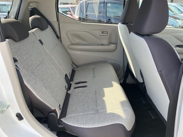 eKワゴン M Wエアバック ABS レーダーブレーキ フルセグTV アイドリングSTOP エアコン 純正ナビ パワーステアリング キーレスエントリー プライバシーガラス バックカメラ シートヒーター オートライト(8枚目)