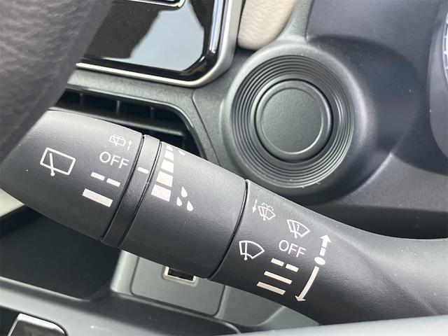 eKワゴン M Wエアバック ABS レーダーブレーキ フルセグTV アイドリングSTOP エアコン 純正ナビ パワーステアリング キーレスエントリー プライバシーガラス バックカメラ シートヒーター オートライト(17枚目)