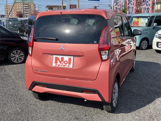 eKワゴン M Wエアバック CDプレイヤー レーダーブレーキ アイドリングSTOP エアコン プライバシーガラス パワーウィンドウ パワーステアリング ETC 電動格納ミラー キーレスエントリー シートヒーター(4枚目)