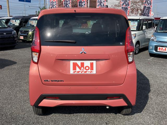 eKワゴン M Wエアバック CDプレイヤー レーダーブレーキ アイドリングSTOP エアコン プライバシーガラス パワーウィンドウ パワーステアリング ETC 電動格納ミラー キーレスエントリー シートヒーター(5枚目)