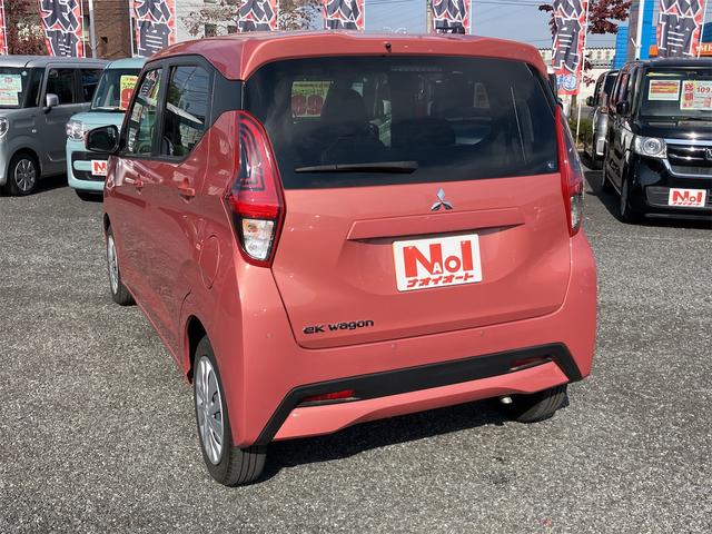 eKワゴン M Wエアバック CDプレイヤー レーダーブレーキ アイドリングSTOP エアコン プライバシーガラス パワーウィンドウ パワーステアリング ETC 電動格納ミラー キーレスエントリー シートヒーター(6枚目)