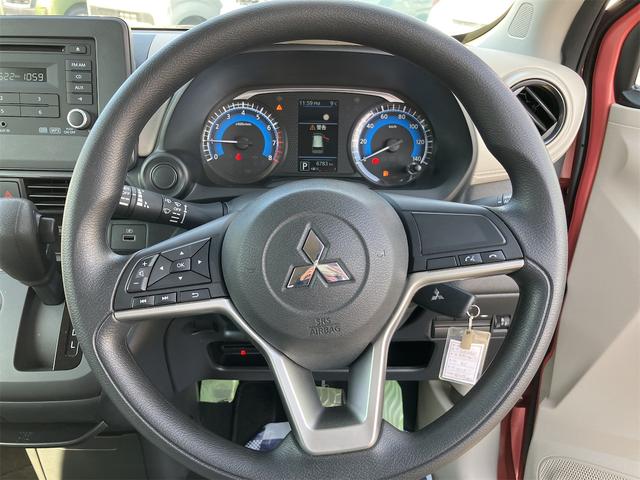 eKワゴン M Wエアバック CDプレイヤー レーダーブレーキ アイドリングSTOP エアコン プライバシーガラス パワーウィンドウ パワーステアリング ETC 電動格納ミラー キーレスエントリー シートヒーター(13枚目)