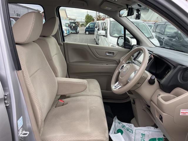 Ｎ－ＷＧＮ Ｇ　エアコン　パワーステアリング　パワーウィンドウ　プライバシーガラス　スマートキー　Ｗエアバック　純正ナビ　フルセグＴＶ　ＥＴＣ車載器１．０　ステアリングスイッチ　電動格納ミラー　キーフリーシステム（7枚目）