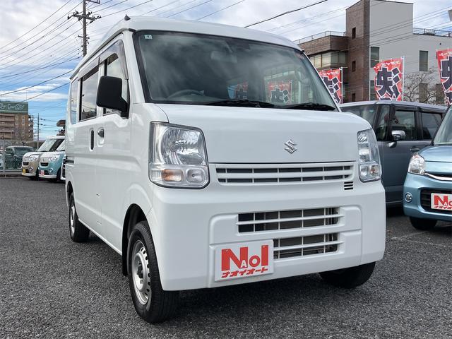 エブリイ ＰＣ　Ｗエアバック　ＡＢＳ　レーダーブレーキ　エアコン　パワーステアリング　パワーウィンドウ　キーレス　サイドバイザー　プライバシーガラス　純正フロアマット（3枚目）