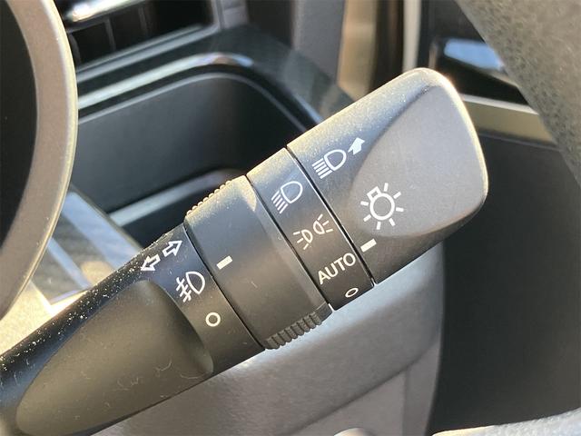 ムーヴ カスタムX20thアニバサリーゴールドED SAII Wエアバック ABS エアコン プライバシーガラス パワーウィンドウ パワーステアリング フォグランプ アイドリングSTOP スマートアシスト キーフリーシステム オートライト(16枚目)