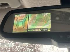 【全周囲カメラ】真上から車を見たようにモニターで確認ができる。是非実際の車で体感してみてください。 4