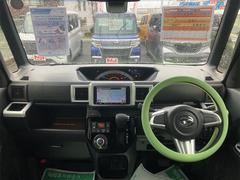 車を運転する際には運転席の存在は欠かせません。なのでしっかりとチェックしたいポイントですね。 2