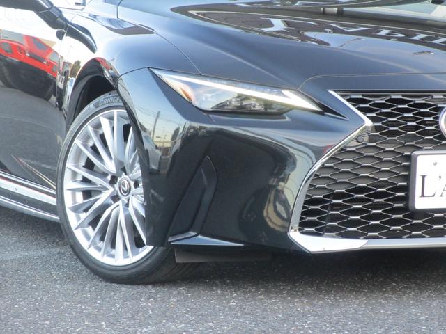 ＩＳ ＩＳ３００ｈ　バージョンＬ　１オーナー／ＭＯＤＥＬＬＩＳＴＡエアロ＆マフラー／ムーンルーフ／パノラミックビューモニター／セミアニリン本革／レクサスセーフティ＋／ＢＳＭ／ＰＫＳＢ／三眼フルＬＥＤ／前後ドラレコ／電動サンシェード（26枚目）