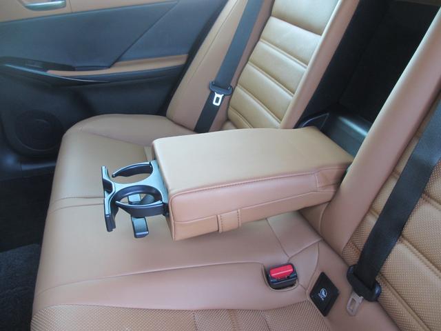 ＩＳ ＩＳ３００ｈ　バージョンＬ　１オーナー／ＭＯＤＥＬＬＩＳＴＡエアロ＆マフラー／ムーンルーフ／パノラミックビューモニター／セミアニリン本革／レクサスセーフティ＋／ＢＳＭ／ＰＫＳＢ／三眼フルＬＥＤ／前後ドラレコ／電動サンシェード（61枚目）