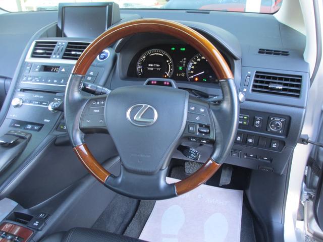 HS HS250h バージョンL 最上位モデル/安全装備フル装着(前後プリクラ+レーダークルーズ+LKA+HUD/ワイドフロントモニター+前後ソナー/後席SRSサイドエアバッグ)/禁煙/走行中TV/ESverL用18AW/前後ドラレコ(5枚目)