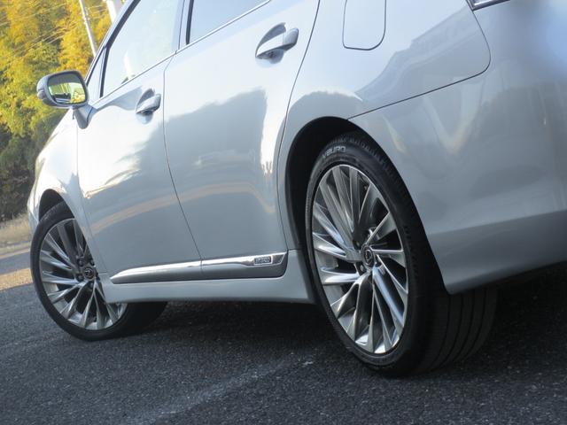 HS HS250h バージョンL 最上位モデル/安全装備フル装着(前後プリクラ+レーダークルーズ+LKA+HUD/ワイドフロントモニター+前後ソナー/後席SRSサイドエアバッグ)/禁煙/走行中TV/ESverL用18AW/前後ドラレコ(21枚目)